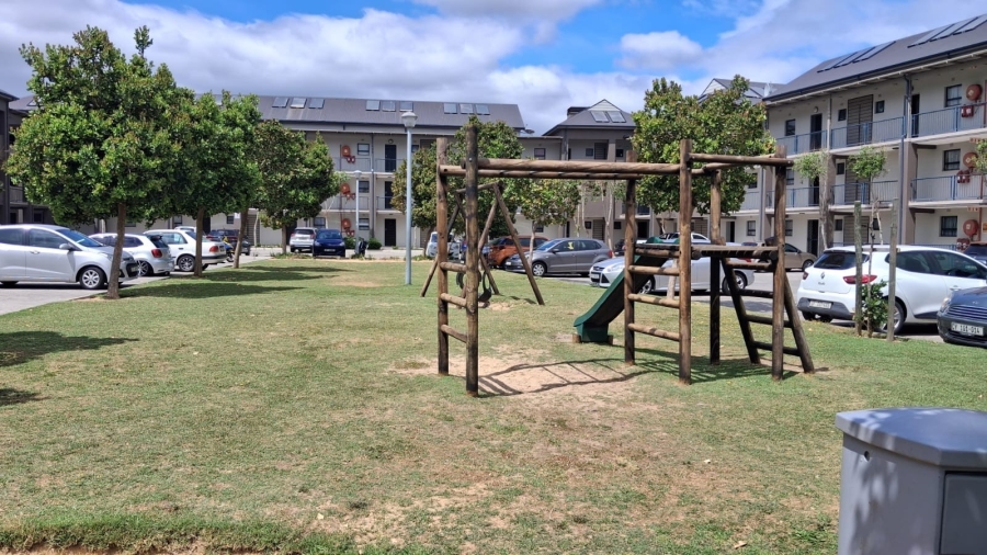 2 Bedroom Property for Sale in Buhrein Western Cape